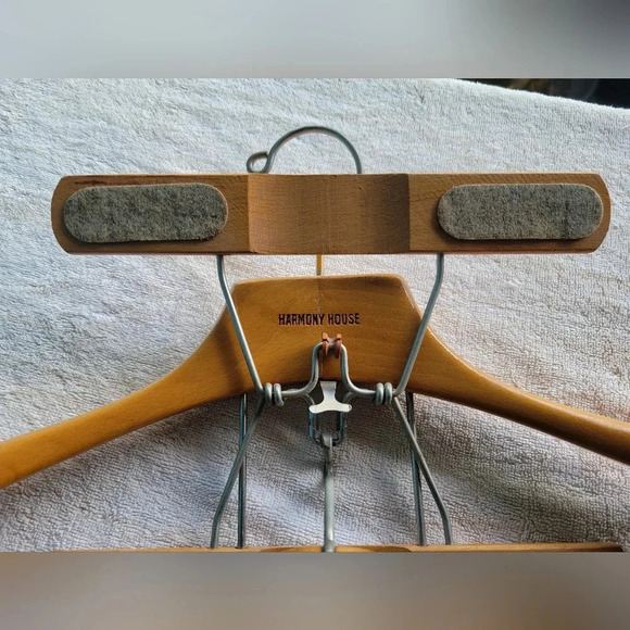 Vintage  Wooden Hanger Harmony House - Picture 5 of 9